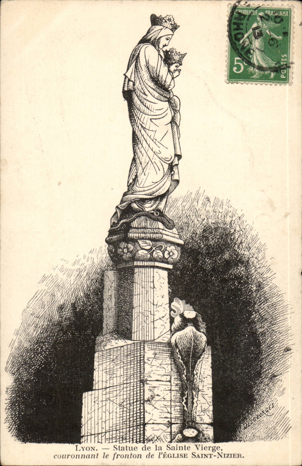 Lyon CPA Statue de la Sainte Vierge couronnnat le fronton de l'eglise Sainte nizier