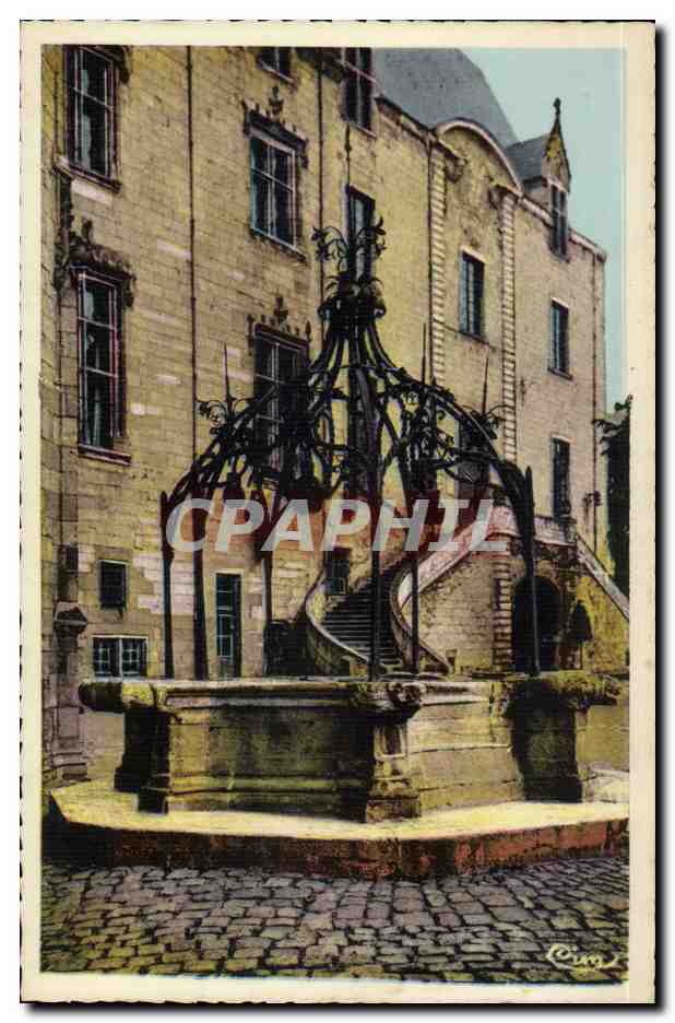 Nantes CPA Cour interieure du chateau Le vieux puits