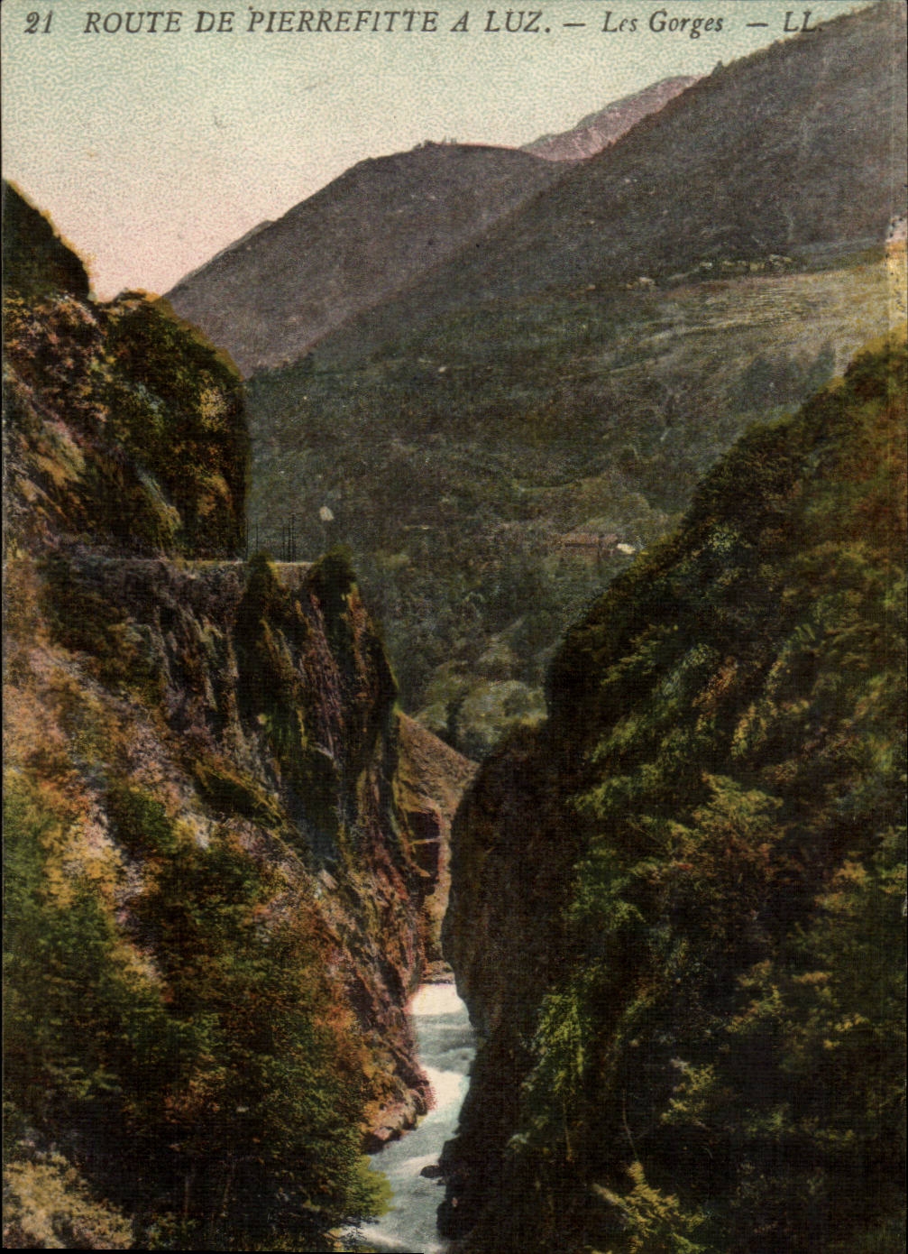 CPA Route de Pierrefitte a Luz Les gorges