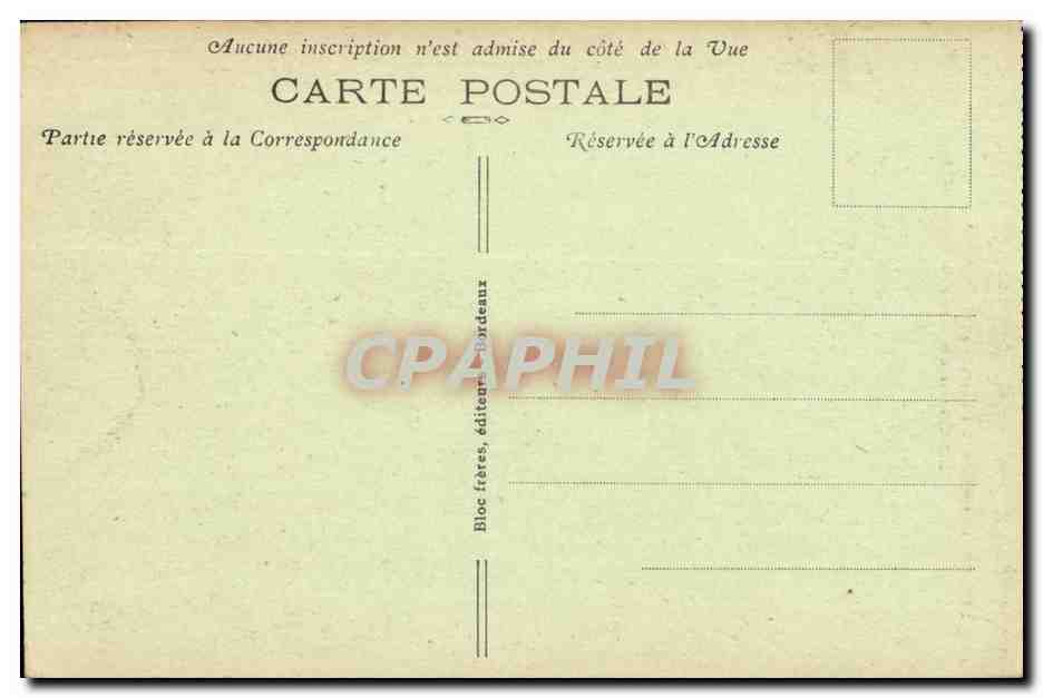 Les Eyzies (Dordogne) — Capitale préhistorique. Les Grands Rochers et l'Avenue de la Gare. — B.R. — Reverso