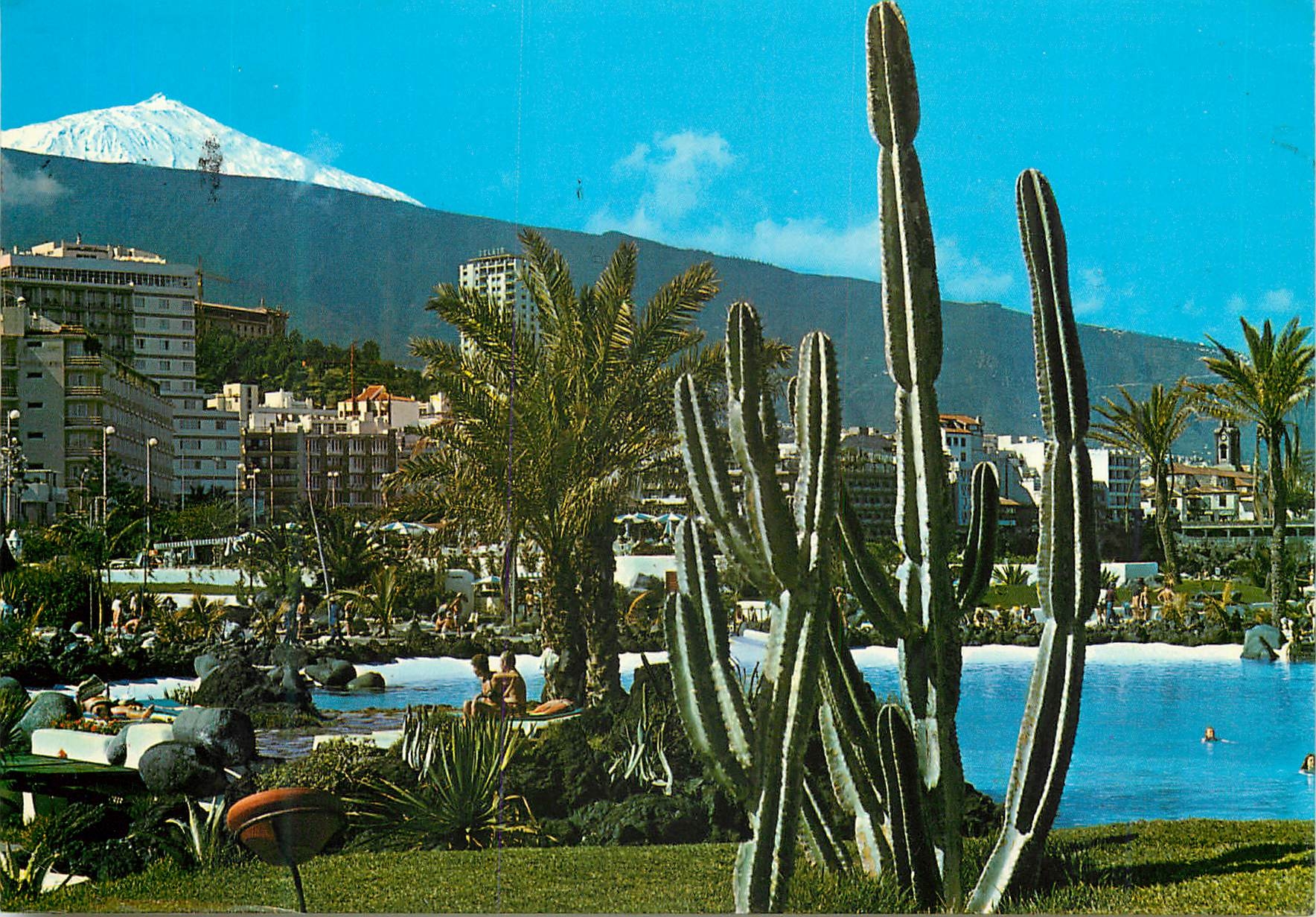 CPM Tenerife Puerto de la Cruz Vista con Teide