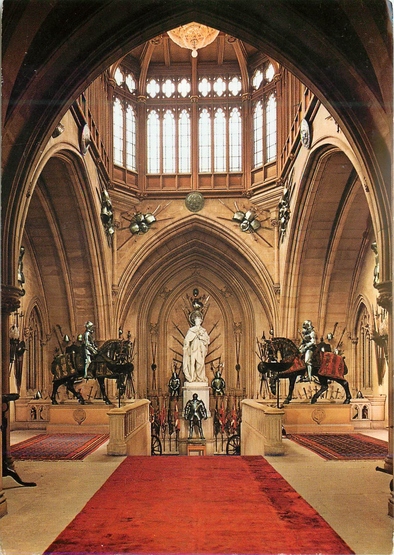 CPM Windsor Castle The Grand Staircase Militaria