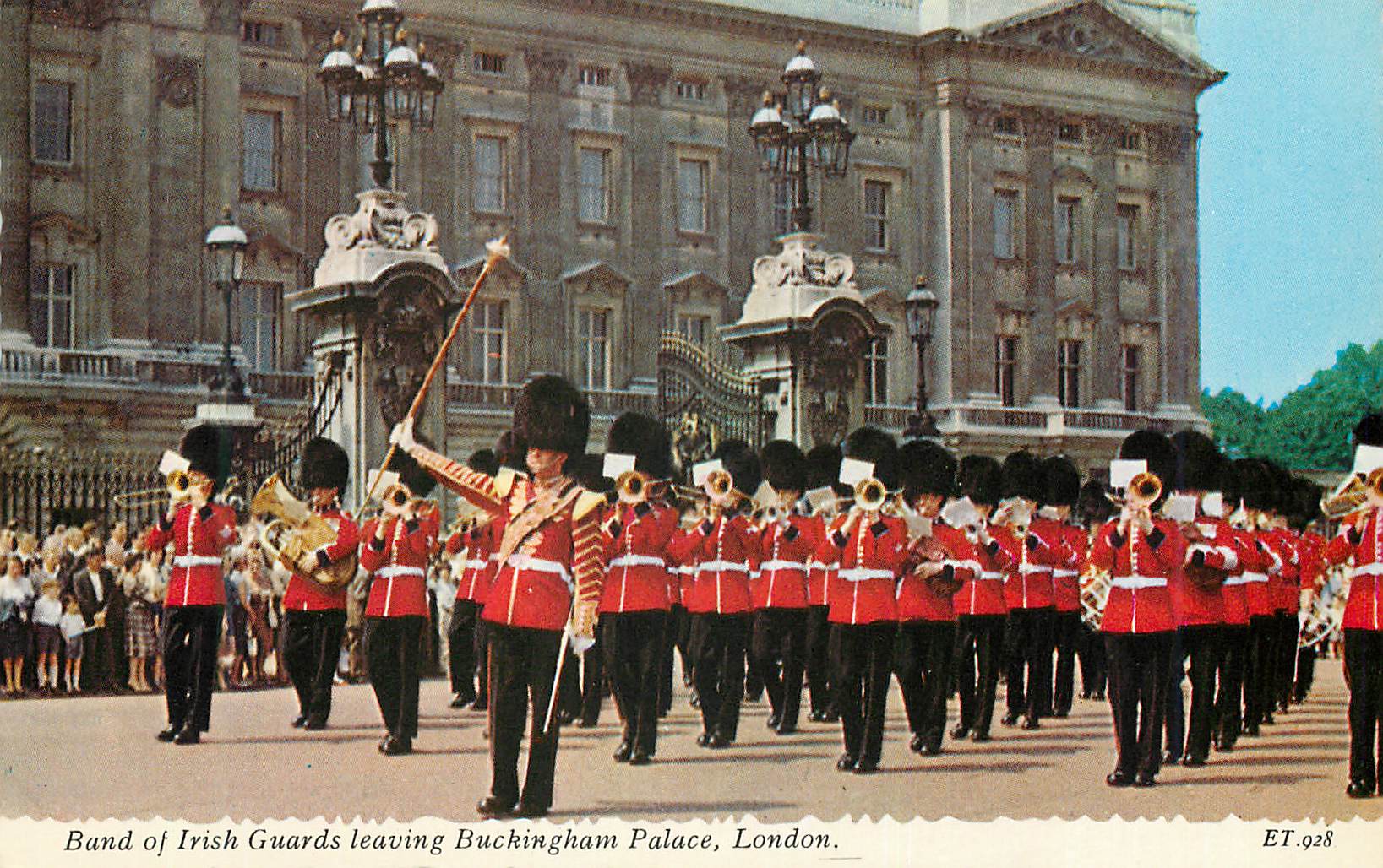 CPM Band of Irish Guards leaving Buckingham Palace London Militaria