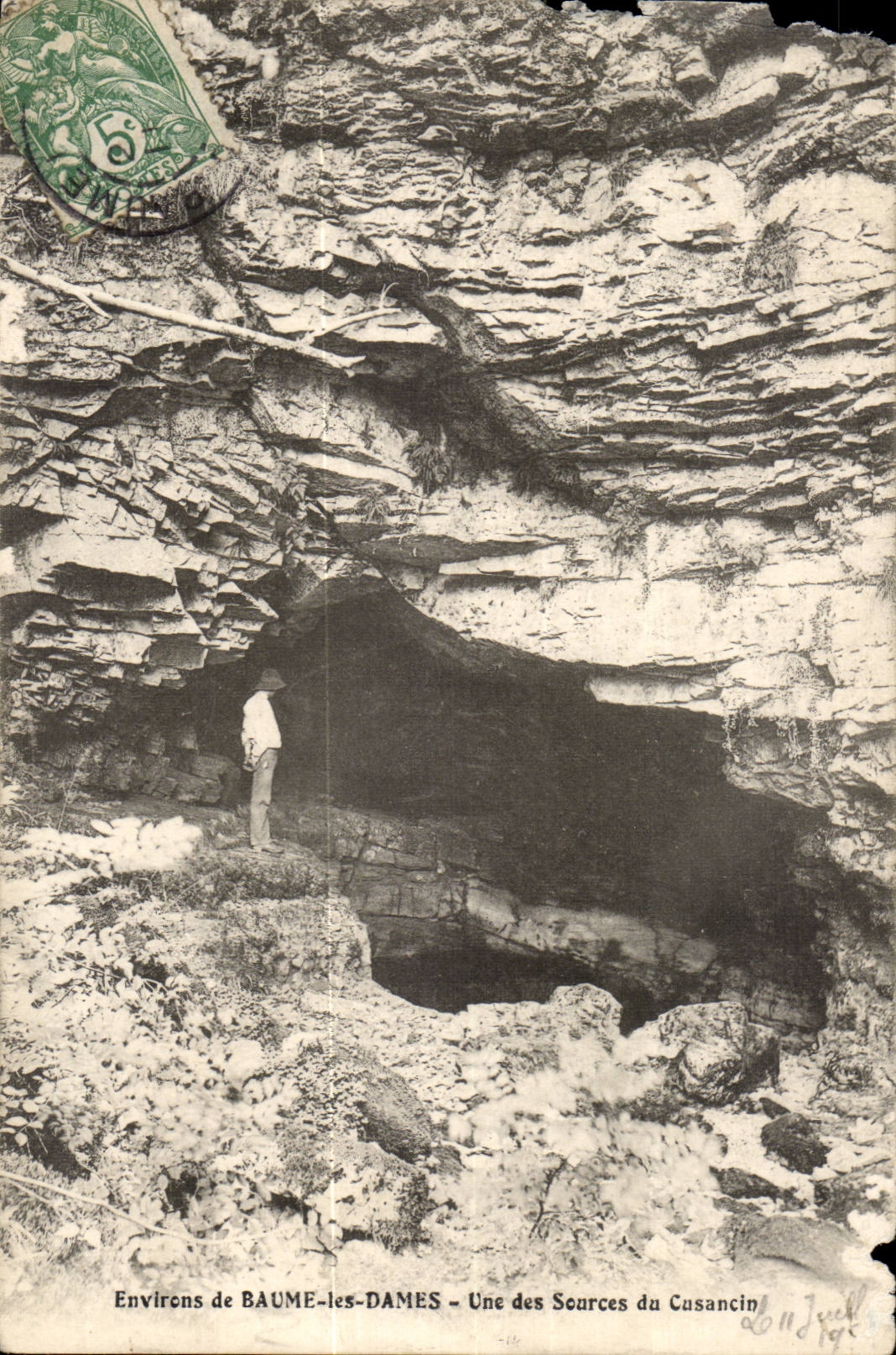 Environs de Baume les DAmes CPA une des sources du Cusancin