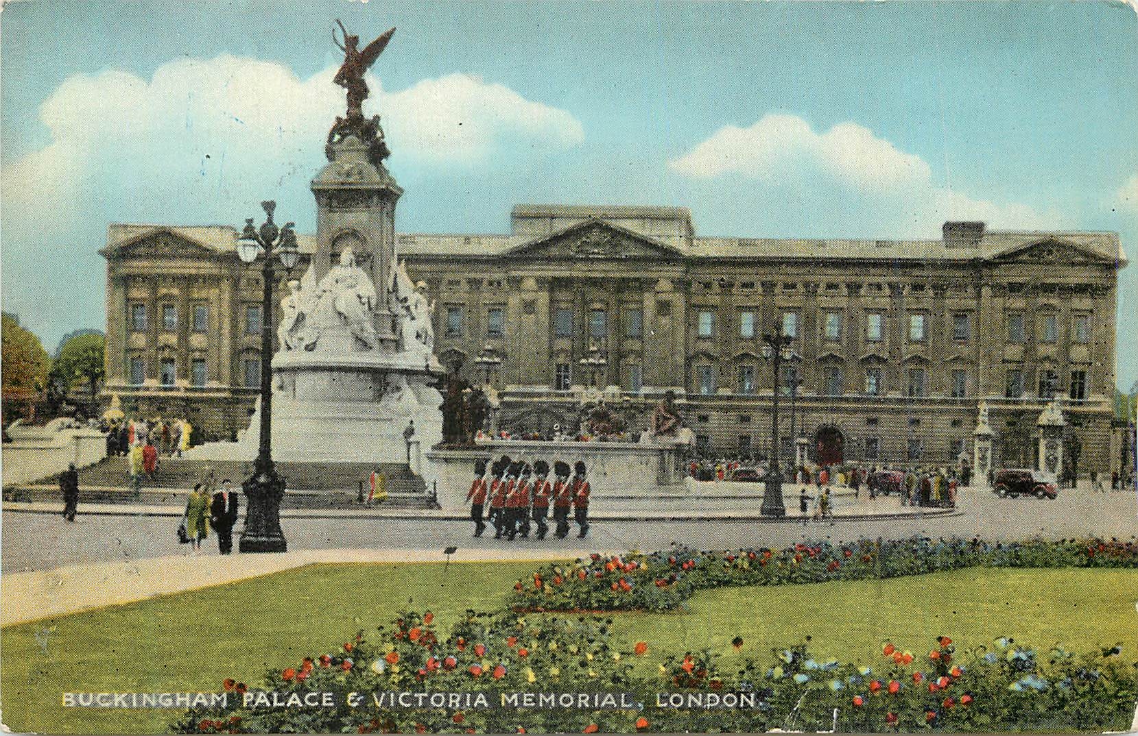 CPM Buckingham Palace & Victoria Memorial London 
