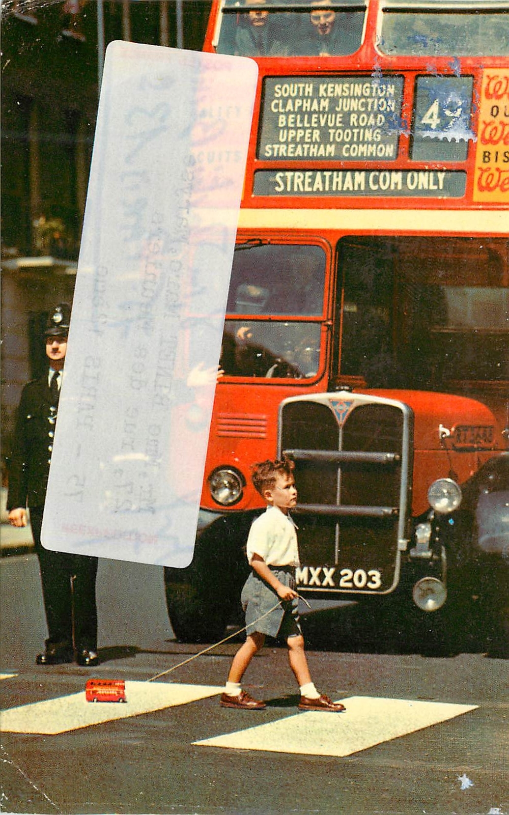 CPM Policeman on Point Duty London Police Autobus
