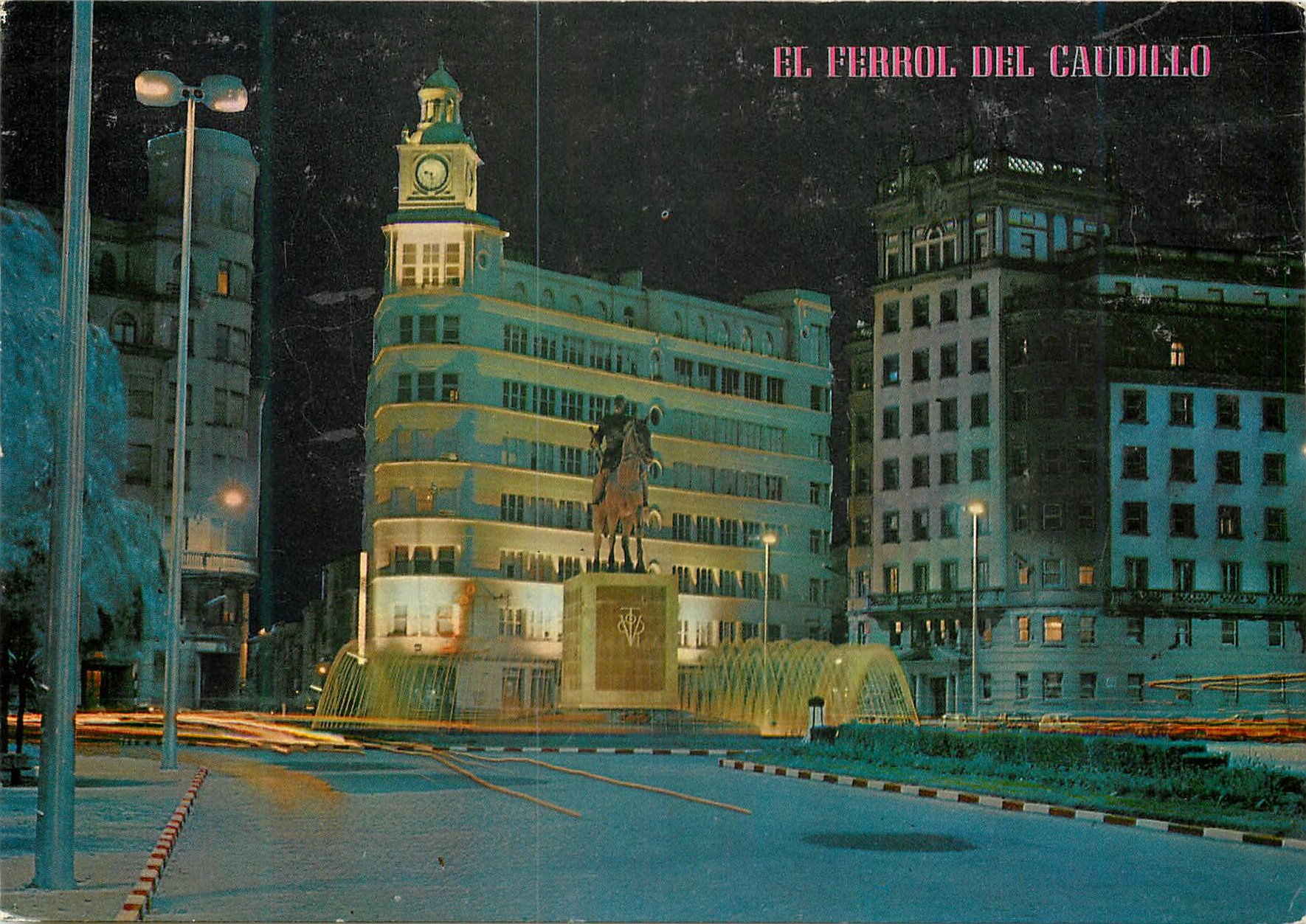 CPM El Ferrol del Caudillo Place d Espagne et Monument a Franco Vue nocturne 
