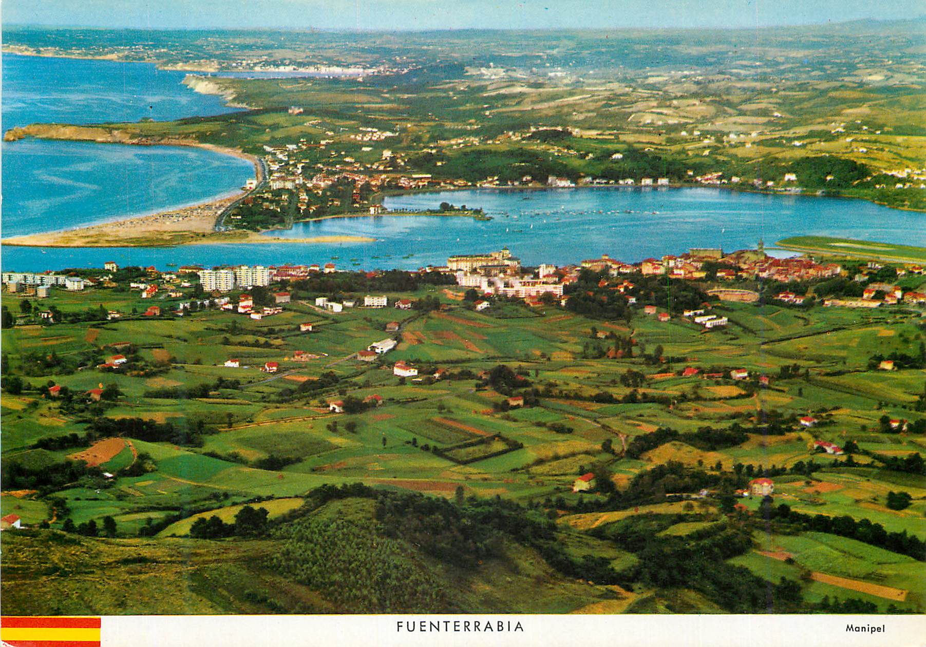 CPM Fuenterrabia Vue generale au fond Hendaye Saint Jean de Luz et Biarritz 