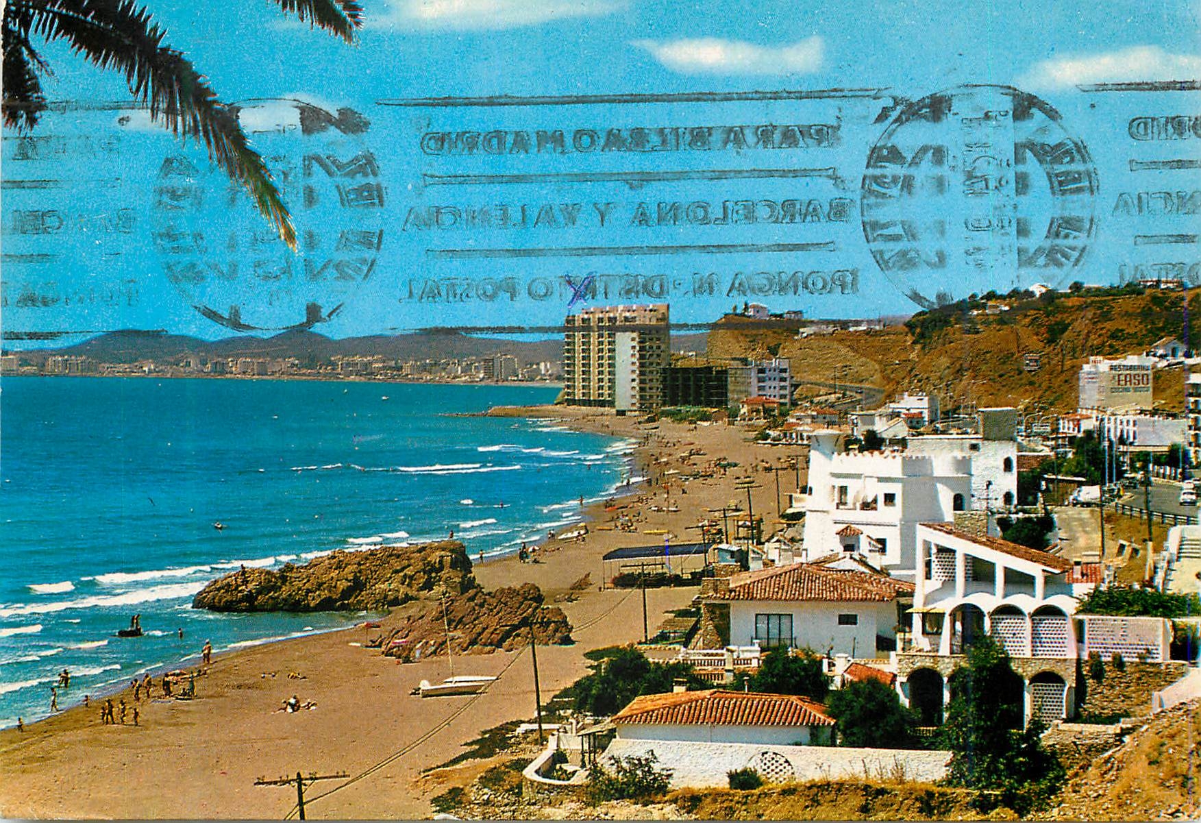 CPM Costa del Sol Carvajal Fuengirola Plage et vue partielle 