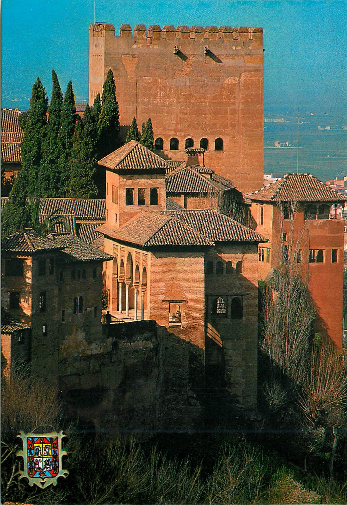 CPM Granada Alhambra Vue partielle Alhambra et Tour Camares 