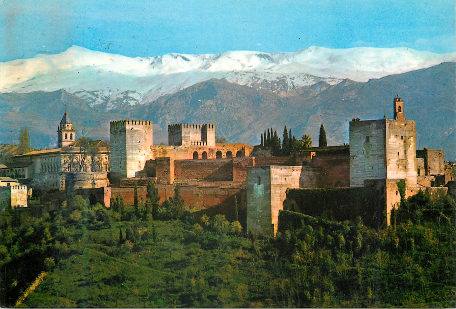 CPM Granada Vue de l Alhambra et Sierra Nevada 
