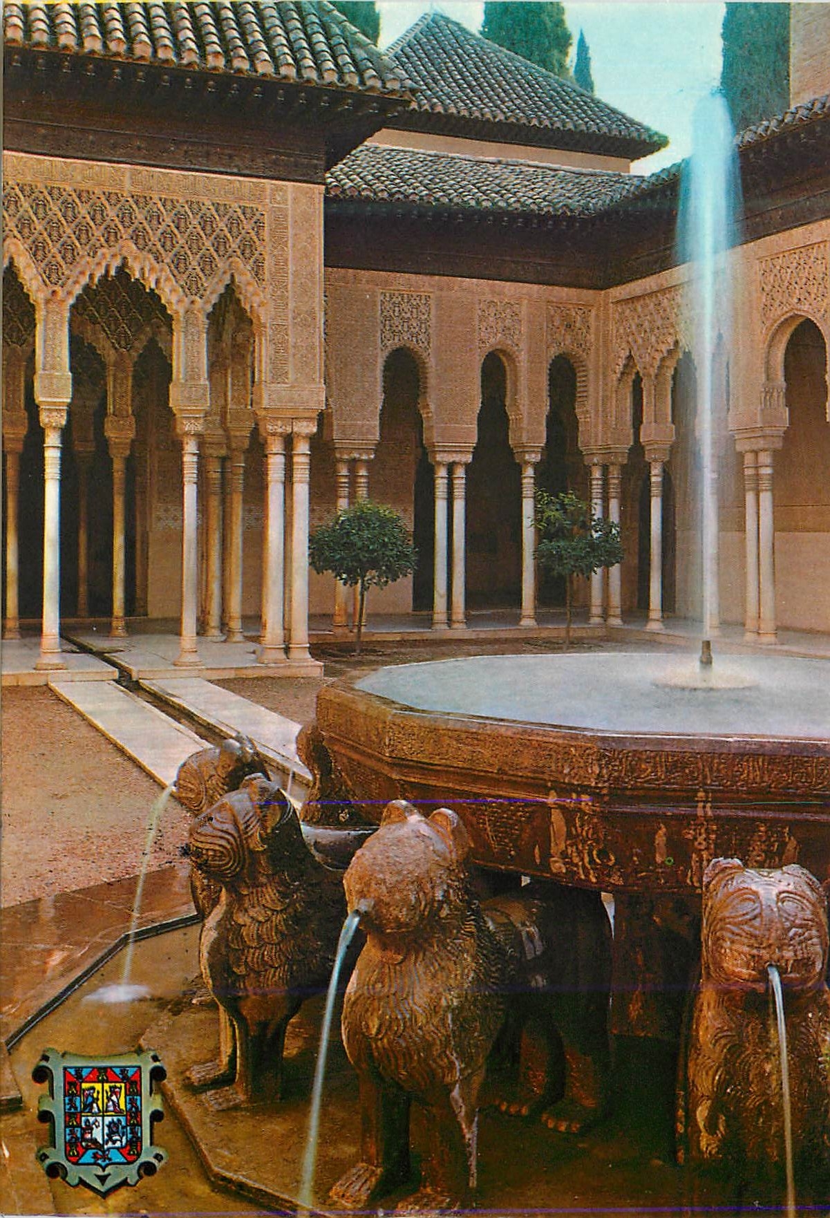 CPM Granada Detail du Patio de Los Leones 