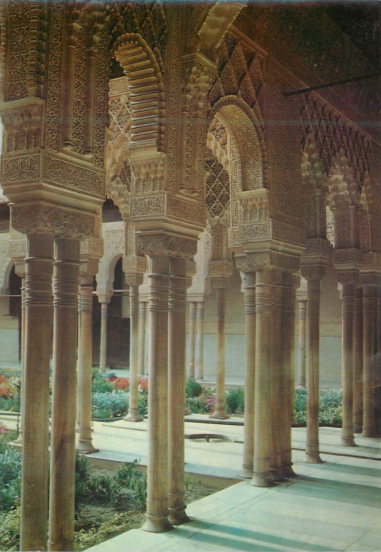 CPM Granada Colonnade de la Cour des Lions 