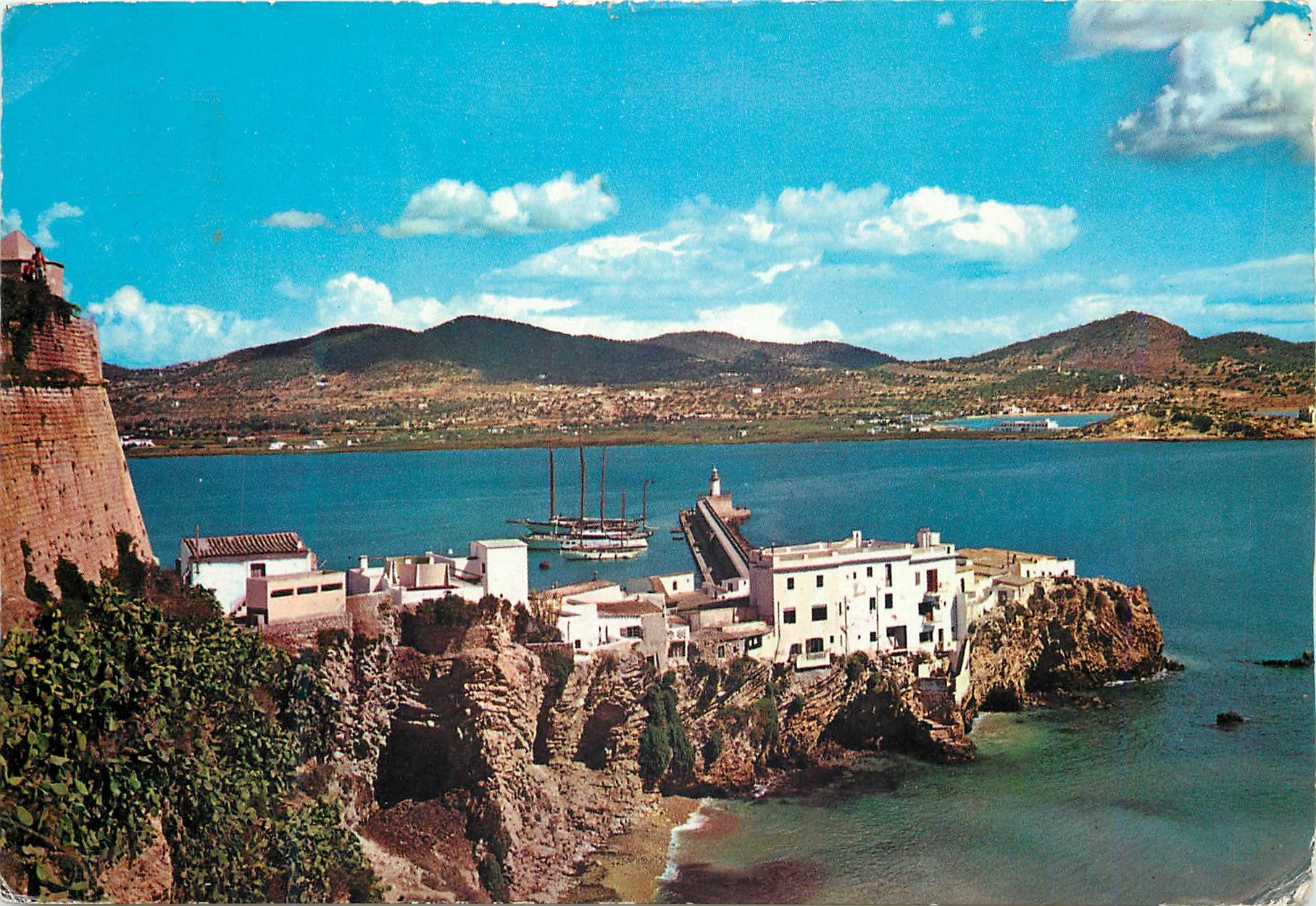 Ibiza (Baleares) — Vue du Rocher et de l'entrée du port — Photographe Viñets, n° 3 C
