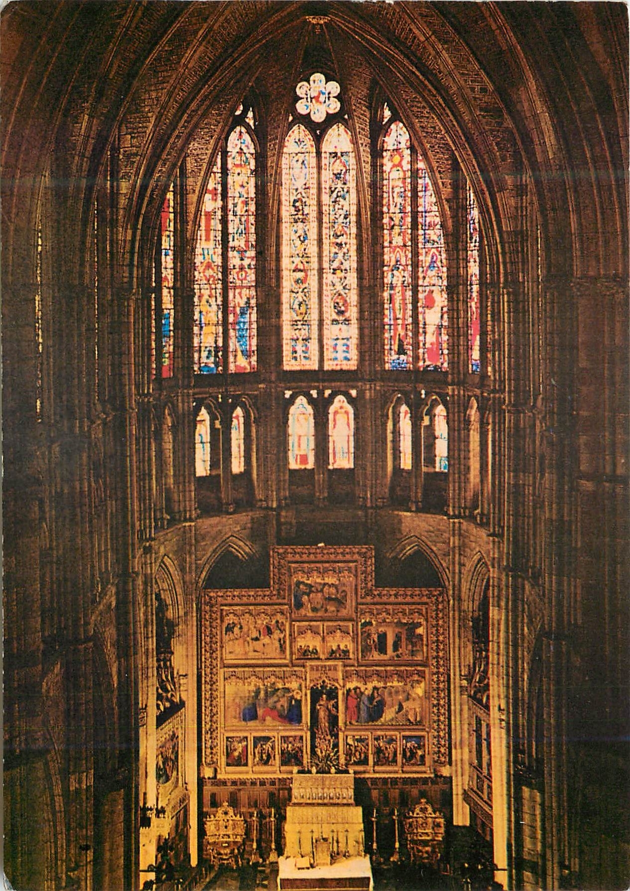 CPM Leon Cathedrale Vitrages et Maitre Autel 