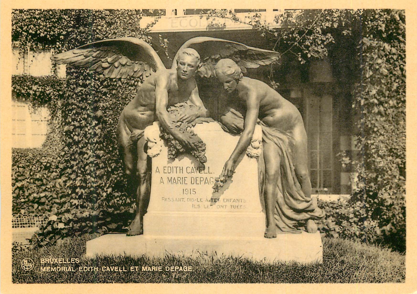 CPM Bruxelles Memorial Edith Cavell et Marie Depage 