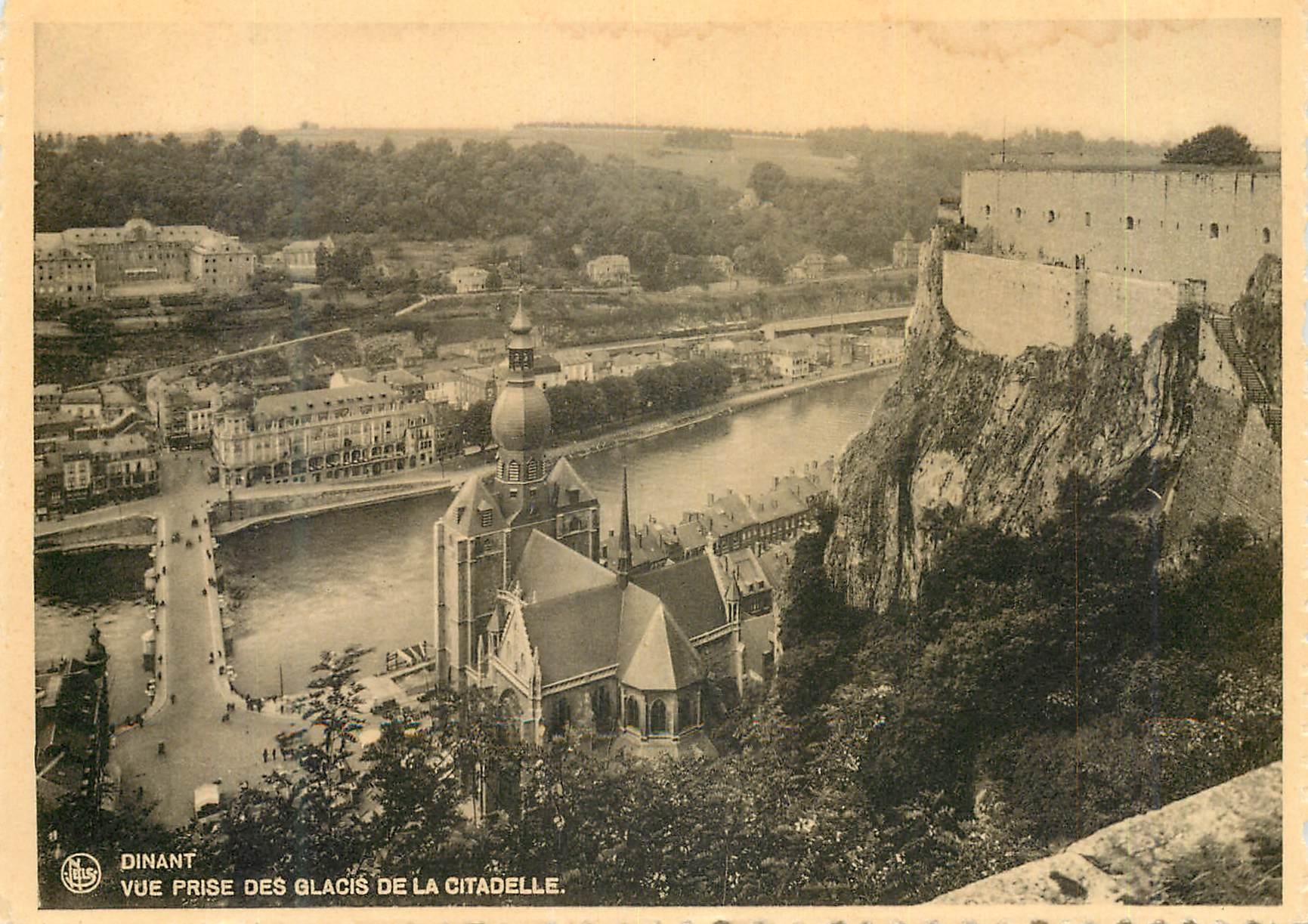 CPM Dinant Vue prise des Glacis de la Citadelle 