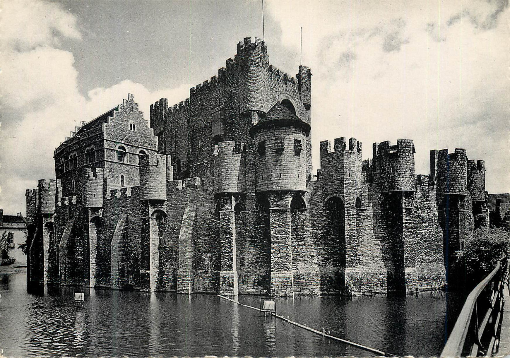 Schloss der Grafen — Gand, Belgien — Ern. Thill, Brüssel, Nr. 10