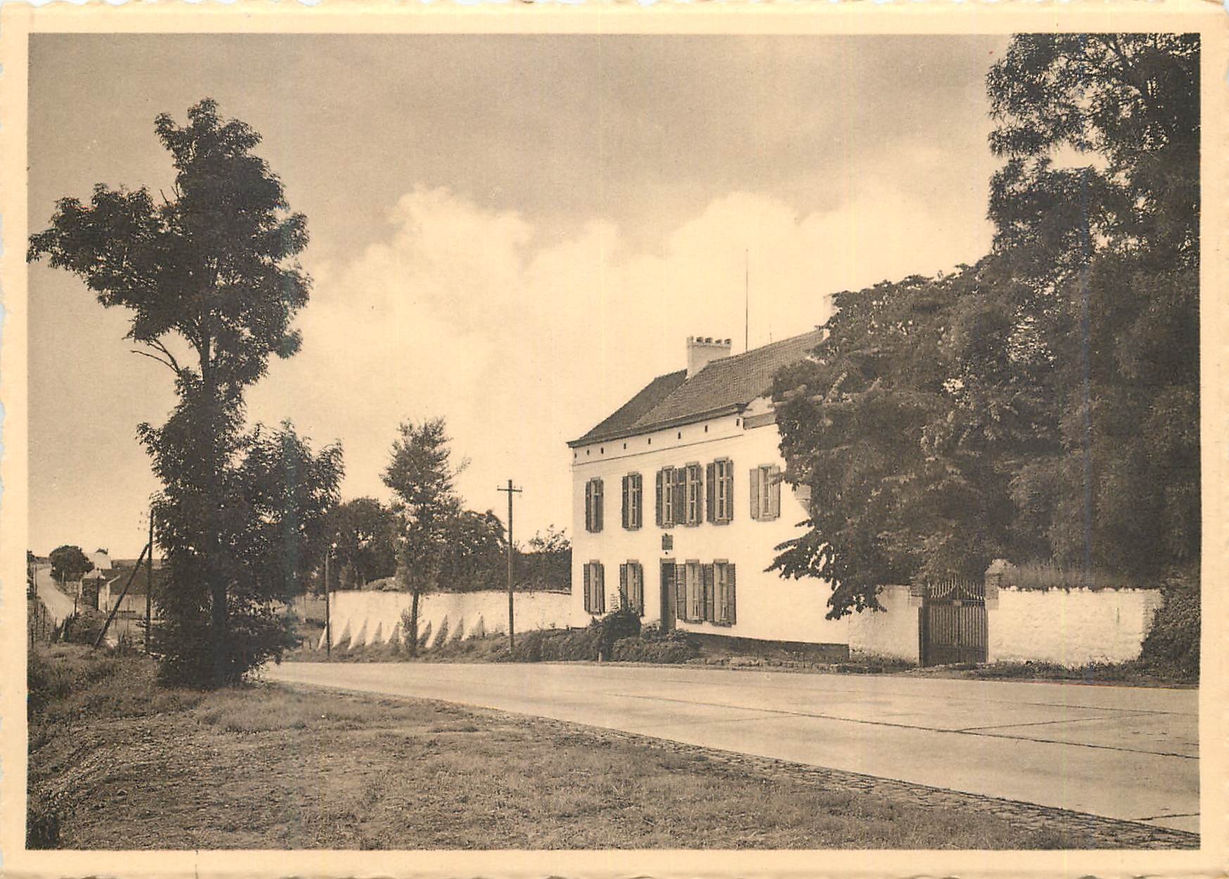 CPM Le Caillou quartier general de Napoleon a Waterloo La grille aux baionnettes et batiment du Musee 