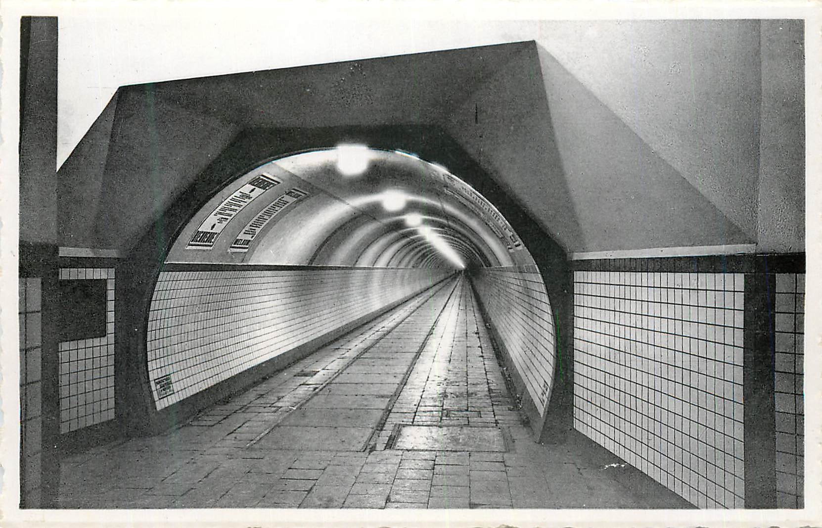 CPM Anvers Tunnel pour pietons sous l'Escaut Vue Interieure 