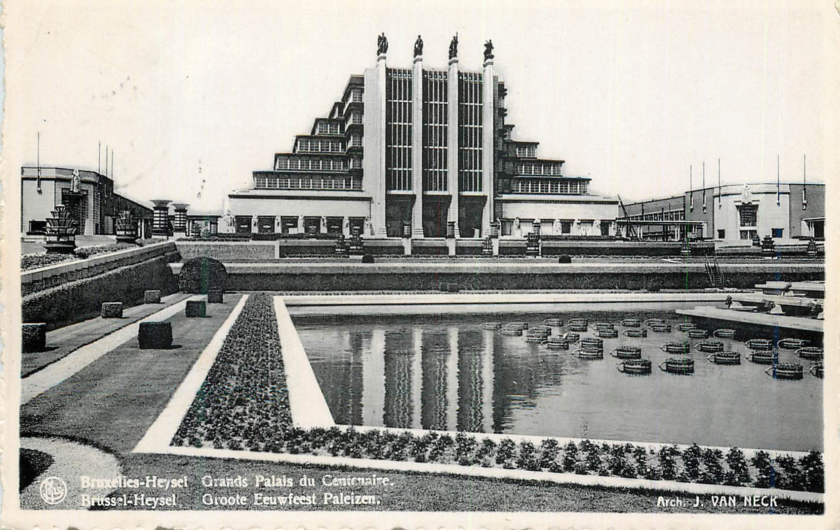 CPM Brussel Heyset Grand Palais du Centenaire 