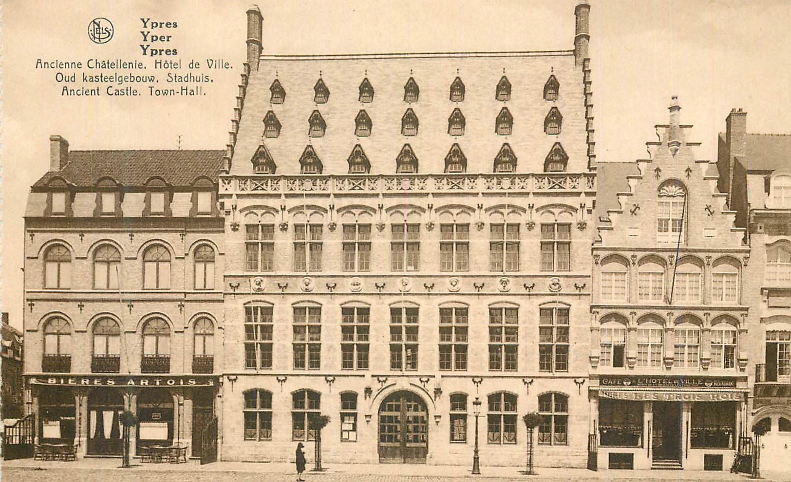 CPM Ypres Ancienne Chatellenie Hotel de Ville 