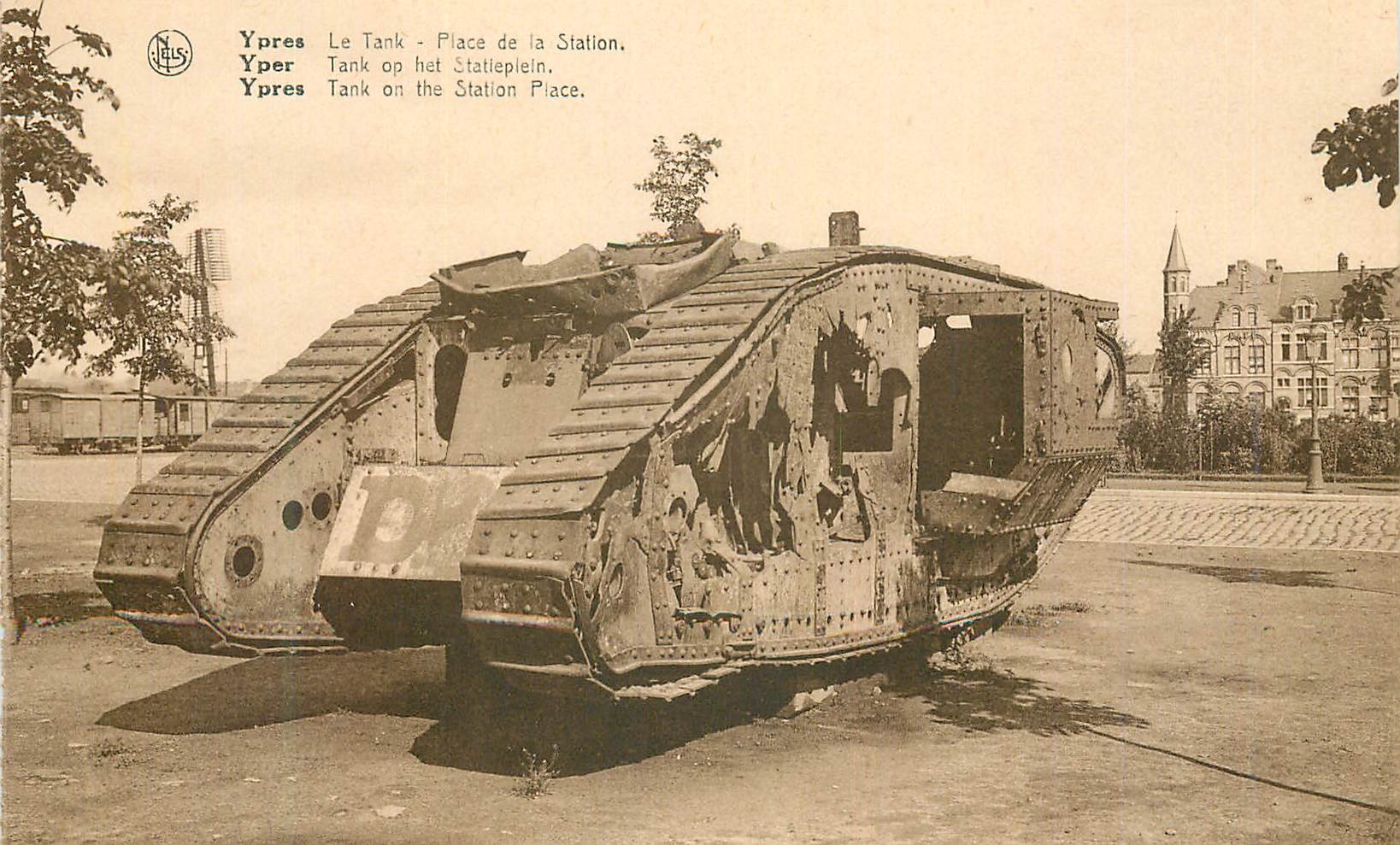 Ypres — Tank détruit à la Place de la Station — Nels, Bruxelles