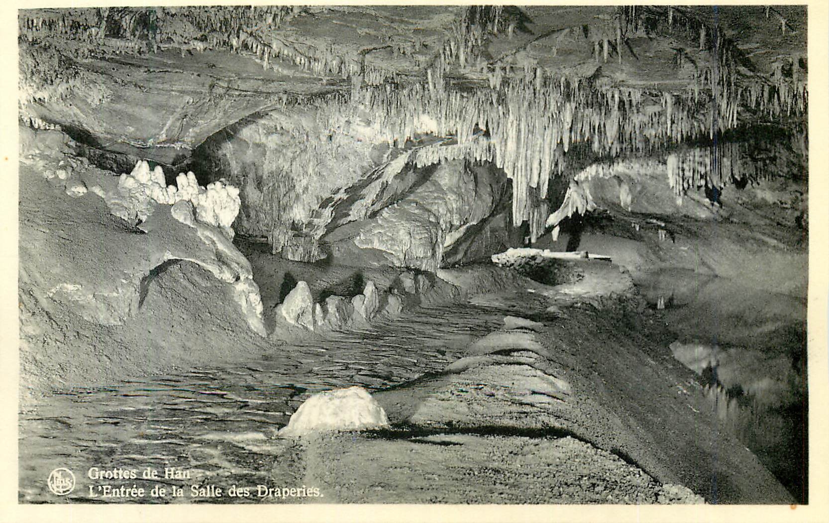 CPM Grottes de Han L Entreee de la Salle des Draperies 