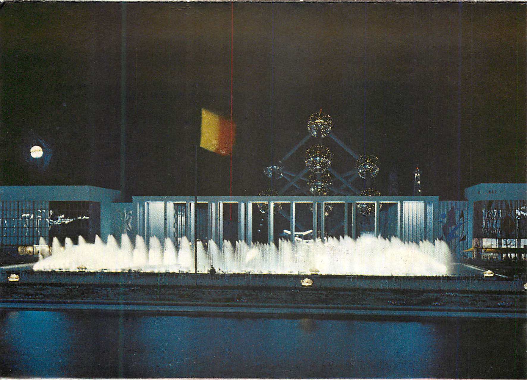 CPM Exposition Universelle de Bruxelles Place et Portique de Belgique la nuit 