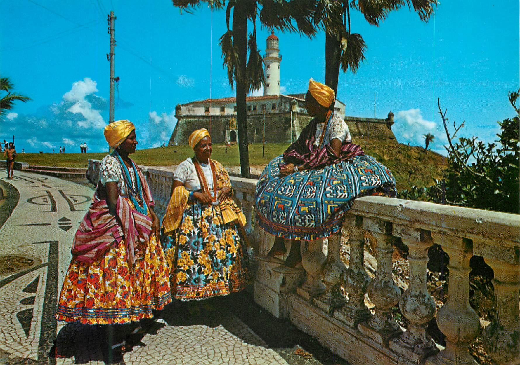 Salvador - Bahia - Brasil — Group in Typical Dress - Harbour Bar Light-house — Gráficos Brumer Lda.