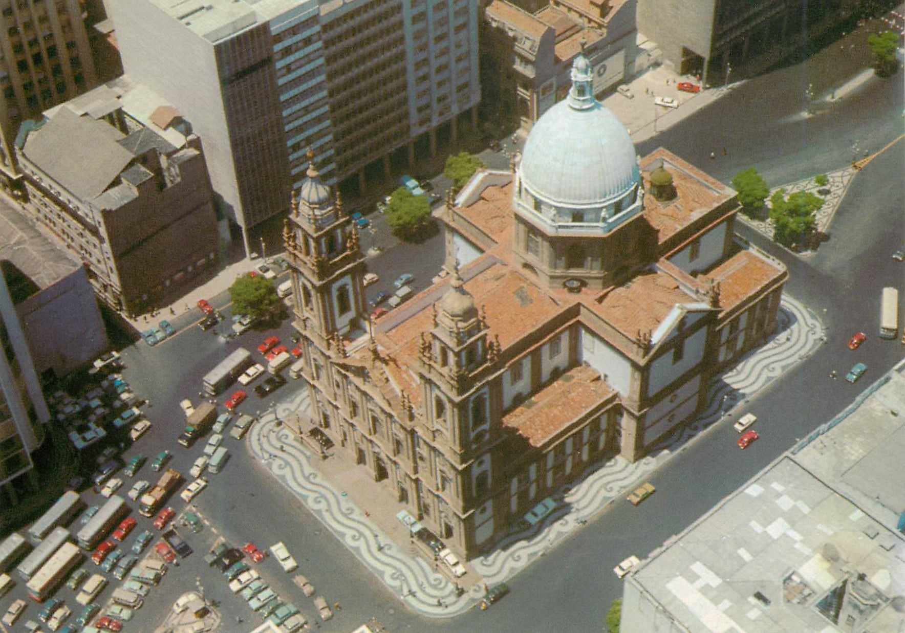 CPM Brasil Turistico Rio de Janeiro Igreja da Candelaria Praca Pio X 
