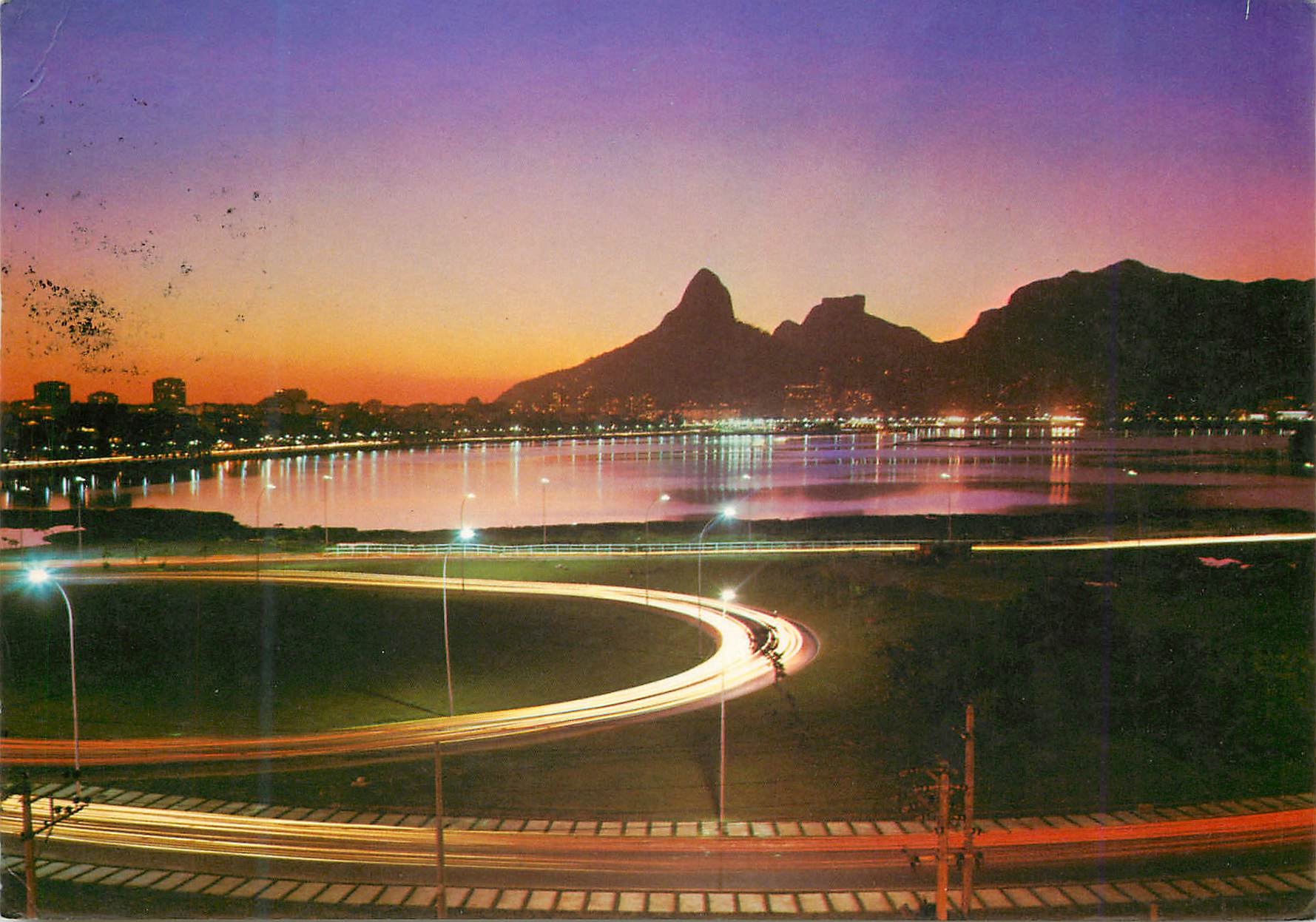 Rio de Janeiro — Vue nocturne du lac Rodrigo de Freitas — Brasil Turístico 34-A