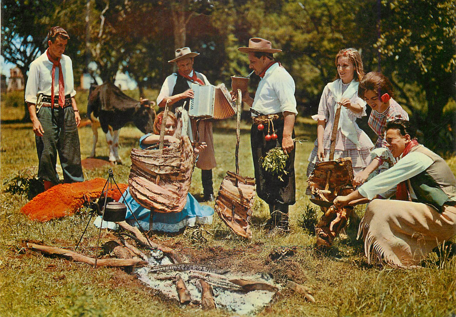 CPM Brasil Turistico Rio Grande do Sul Group in tipical dresses roasting beef 