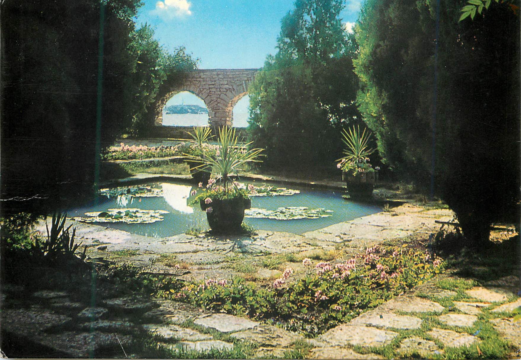 CPM Bulgaria Baltchik Station des repos des hommes des arts et de la culture dans le parc 