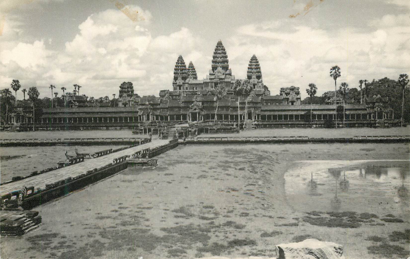 CPM Souvenir du Cambodge Les Ruines d Angkor Angkor wat 