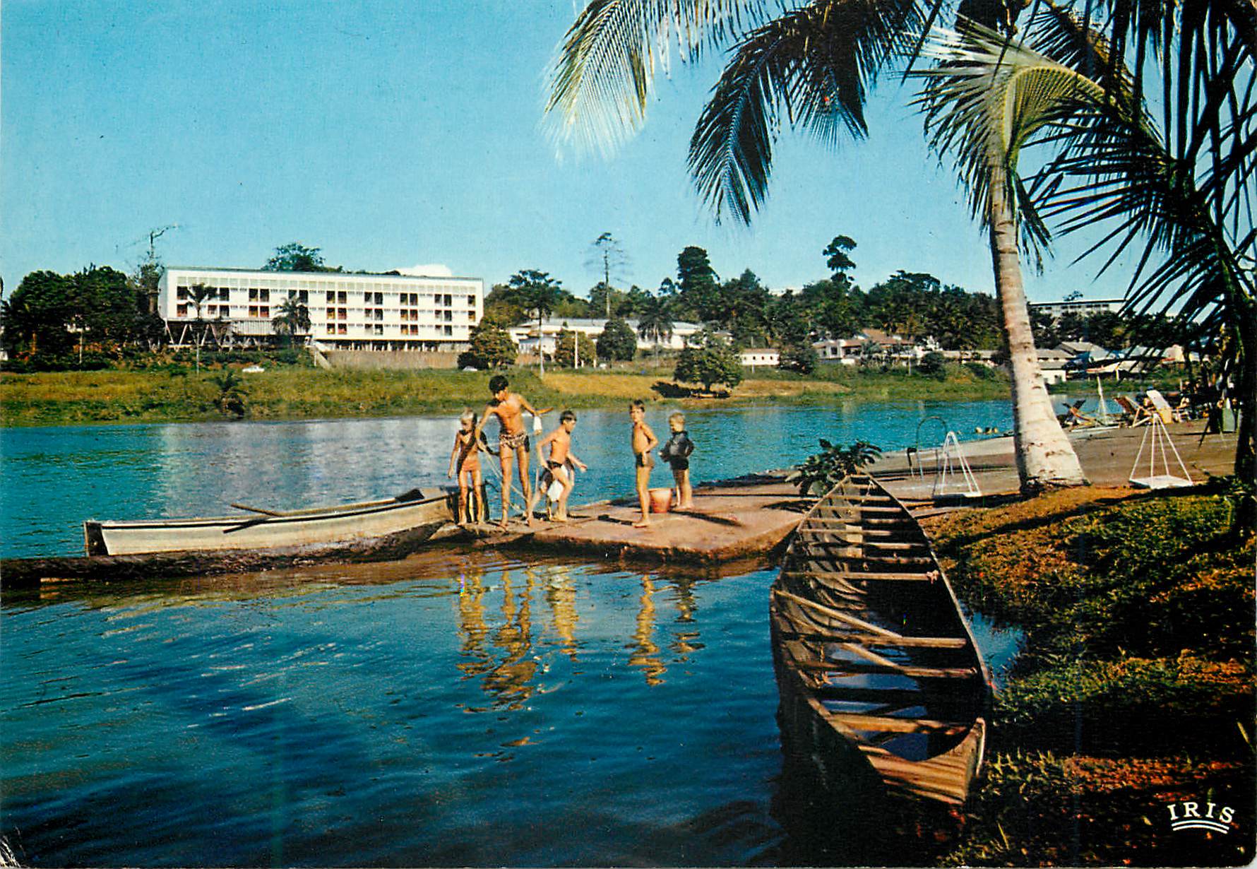 Le Club Nautique — Yaoundé — Éditions HOA-QUE