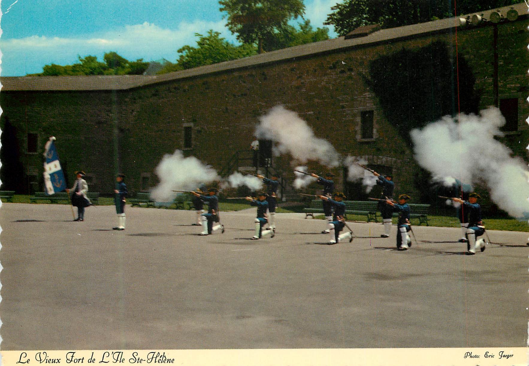 CPM Le vieux port Ile Ste Helene Montreal Quebec Militaria