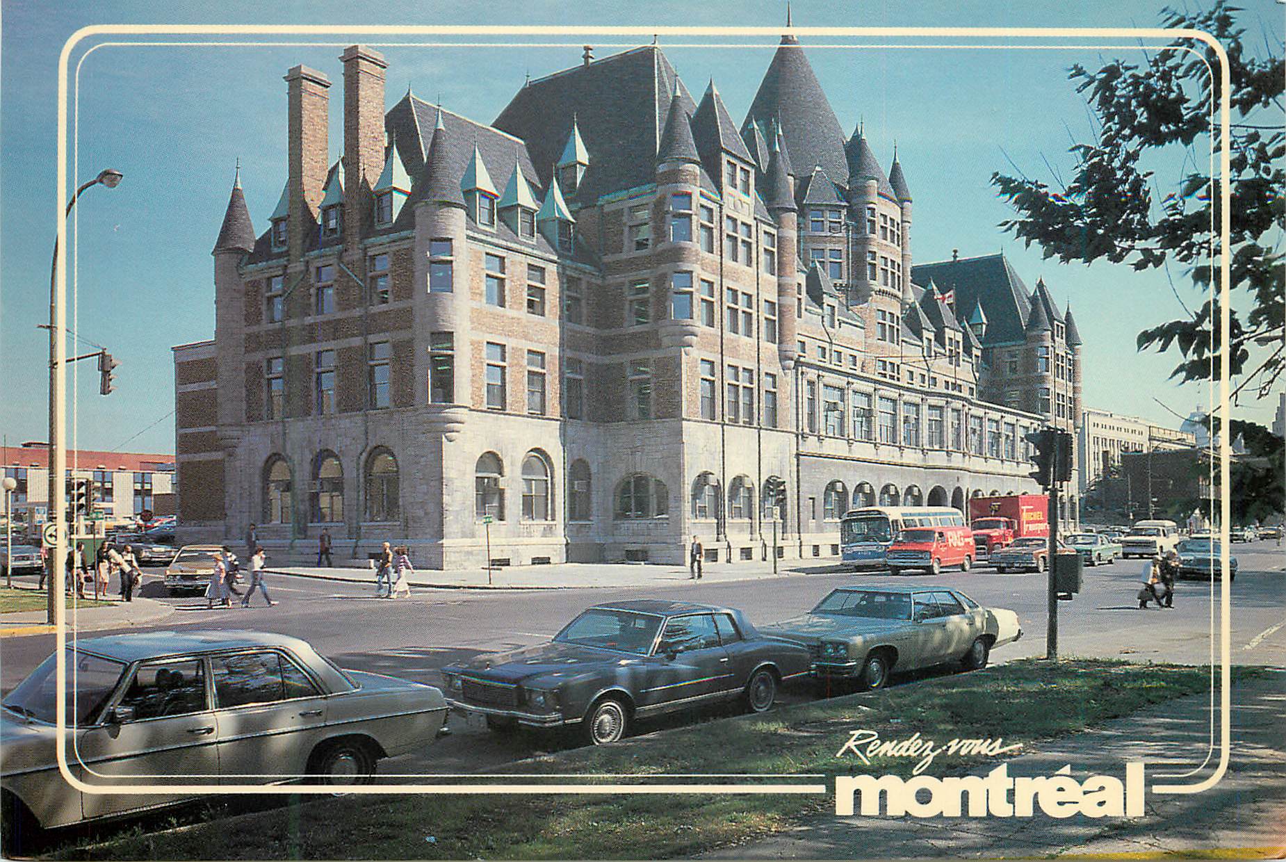 CPM Montreal Quebec Ancienne gare Hotel Viger 