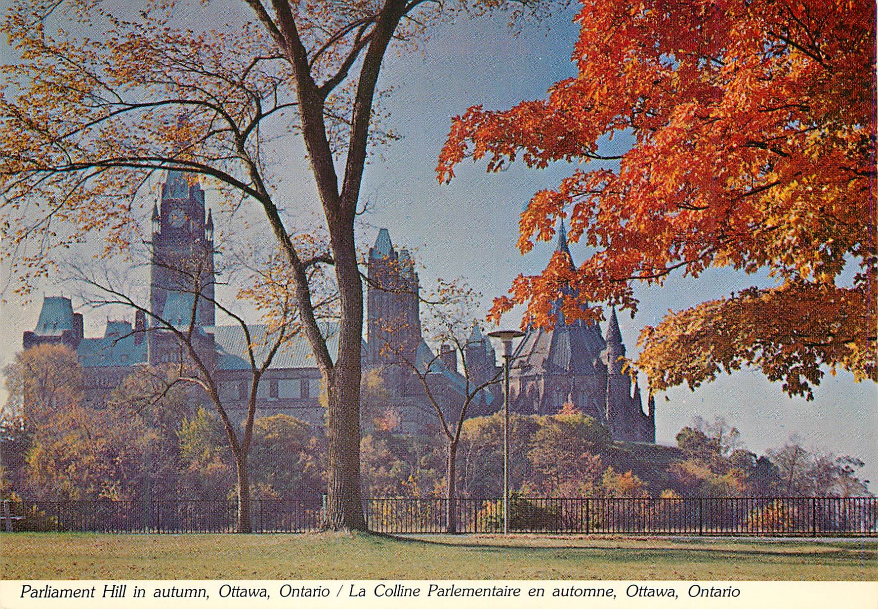 CPM La Colline Parlementaire en automne Ottawa Ontario 