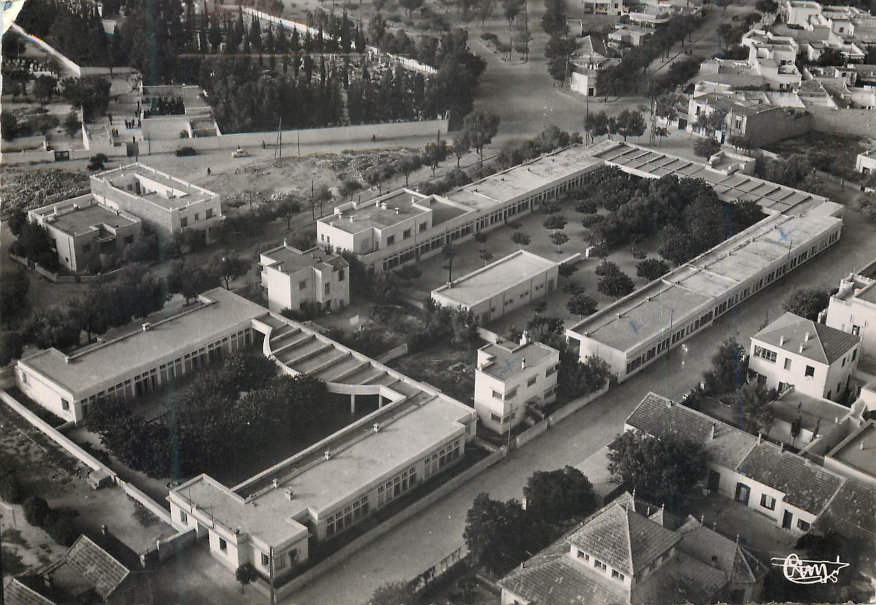 CPM Oujda Maroc Vue aerienne sur l Ecole Berthelot 