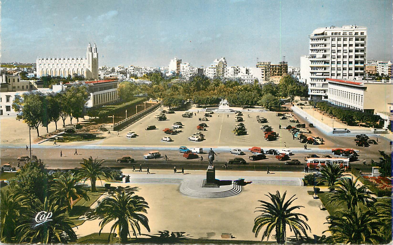 CPM Casablanca la place lyautey et le sacre soeur (tournon architecte)
