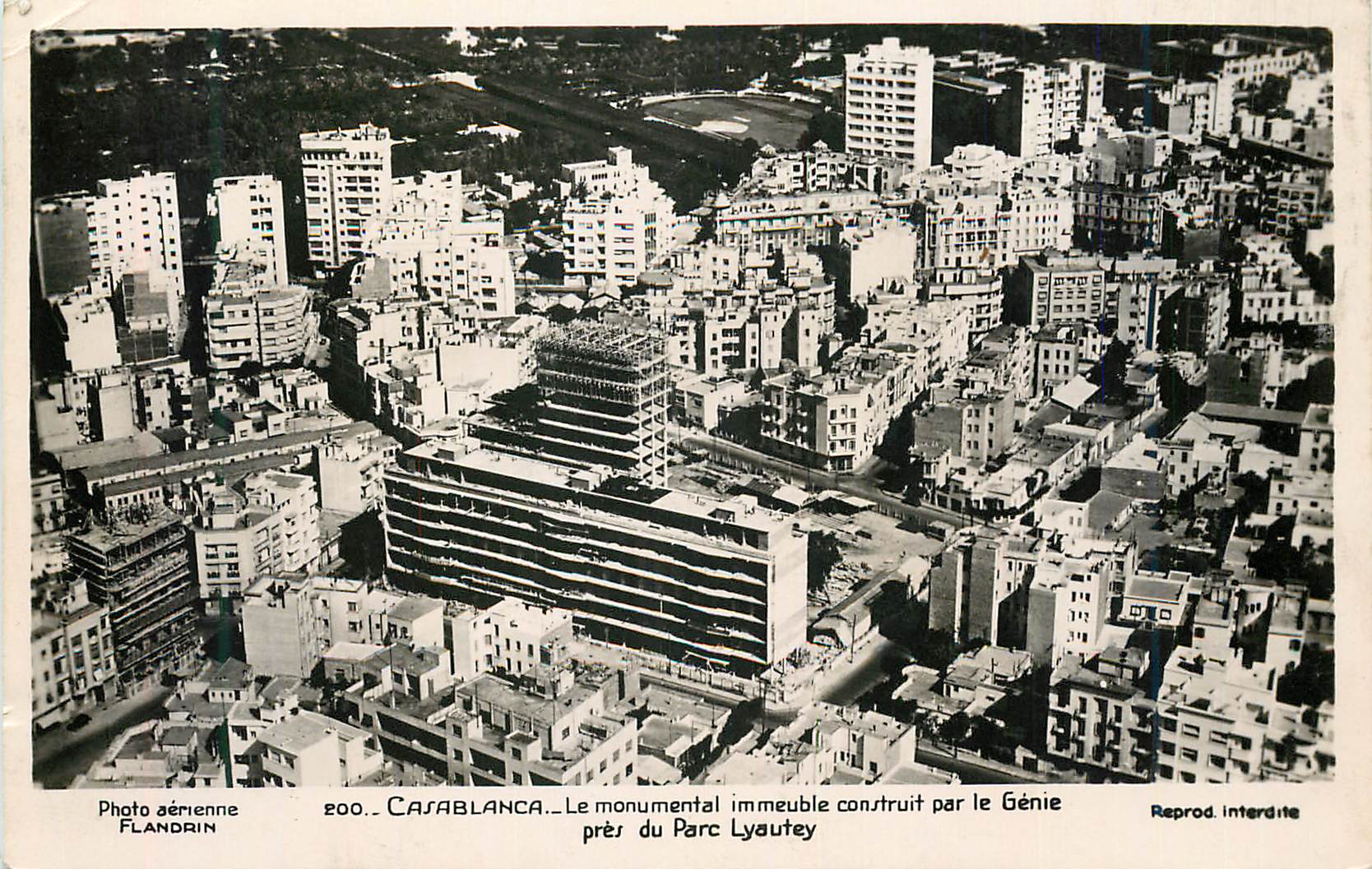 CPM Casablanca le monumental immeuble construit par le genie pres du parc lyautey