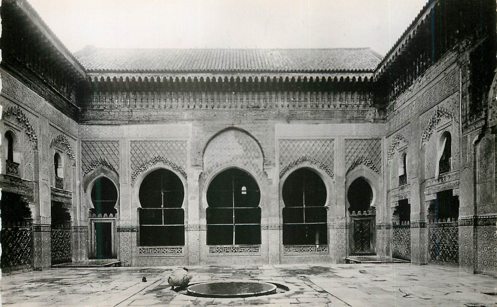 CPM Fes cour de la medersa de bou anania