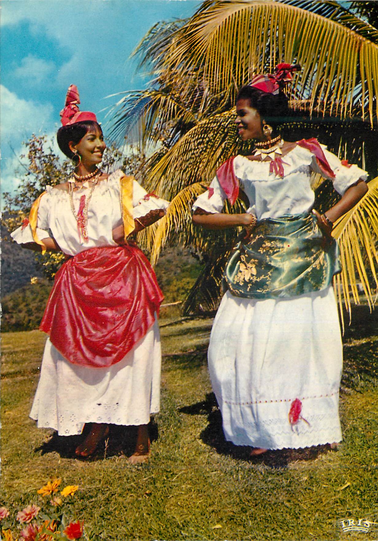 CPM Martinique Folklore antillais Danseuses du groupe folklorique Loulou Boislaville