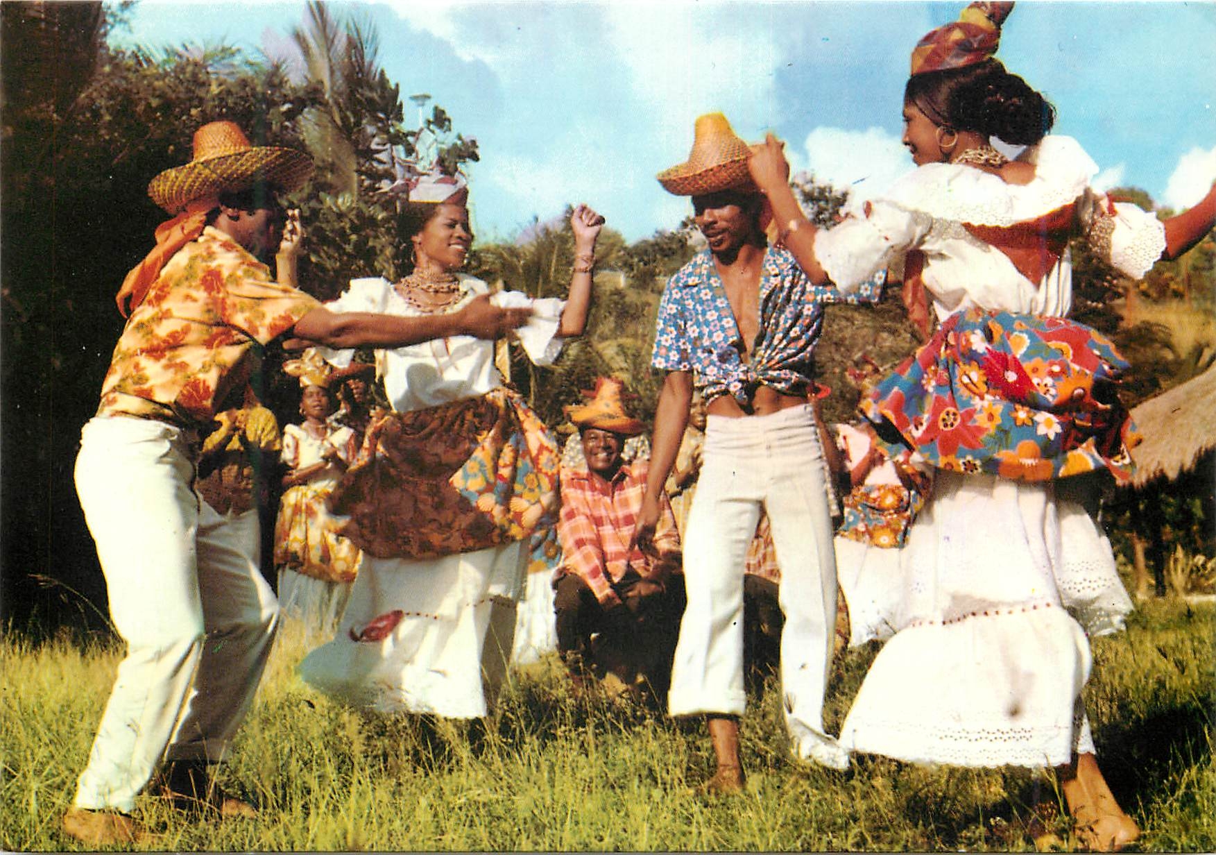 CPM Martinique Danses folkloriques ballet Loulou Boislaville