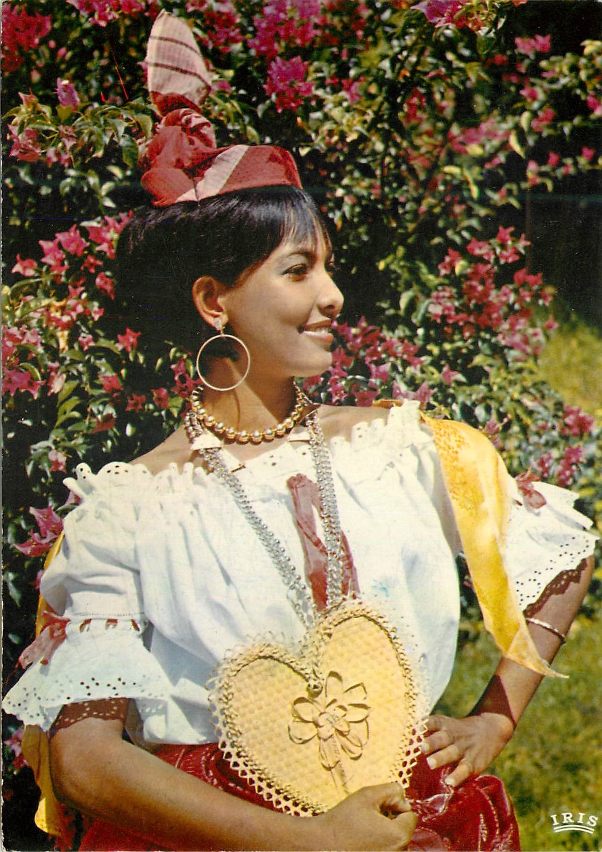 CPM Martinique Folklore antillais Danseuse du groupe folklorique Loulou Boislaville