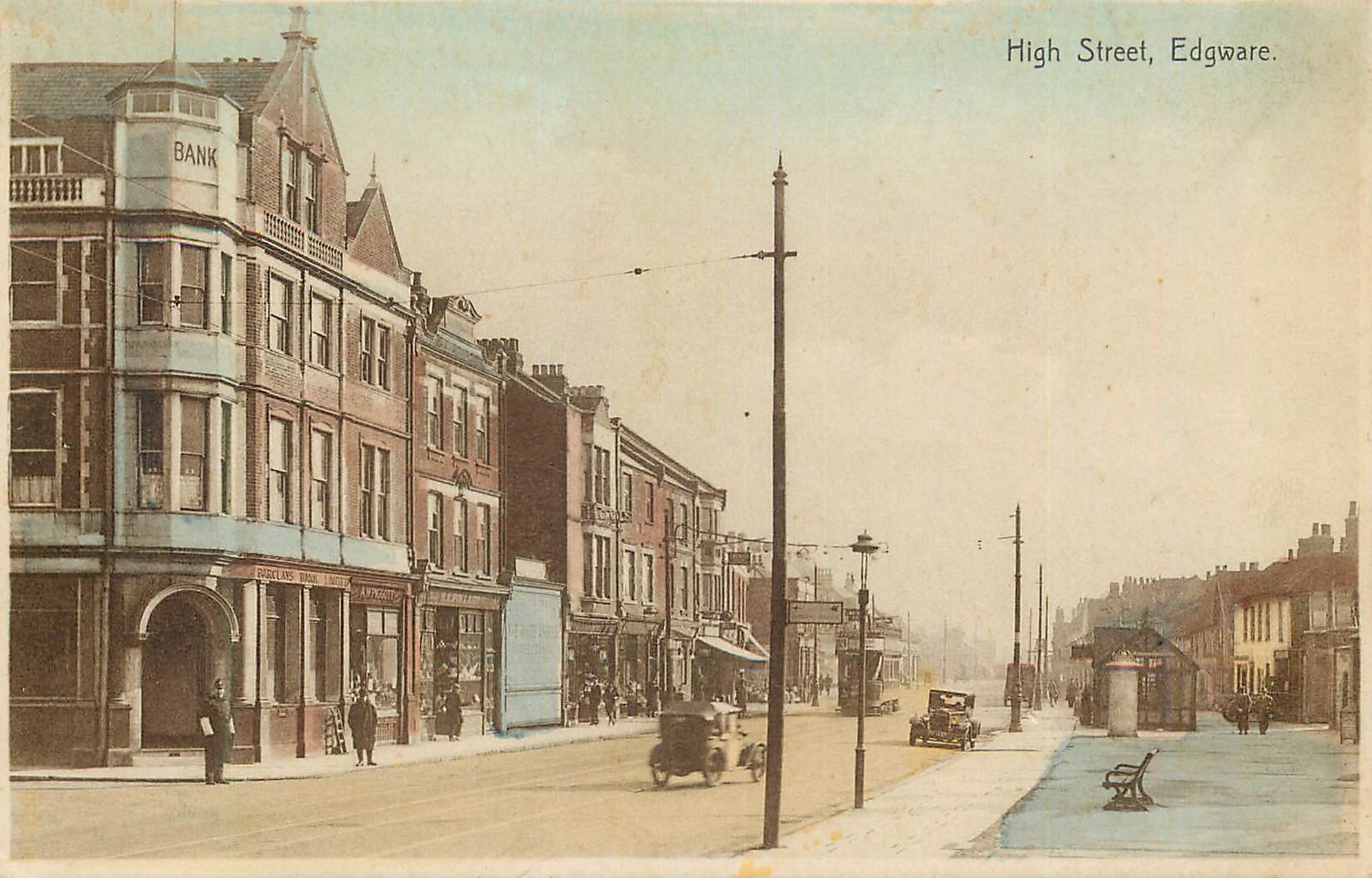 High Street, Edgware — vue de la rue avec un bâtiment bancaire et des véhicules — éditeur non identifié - Recto