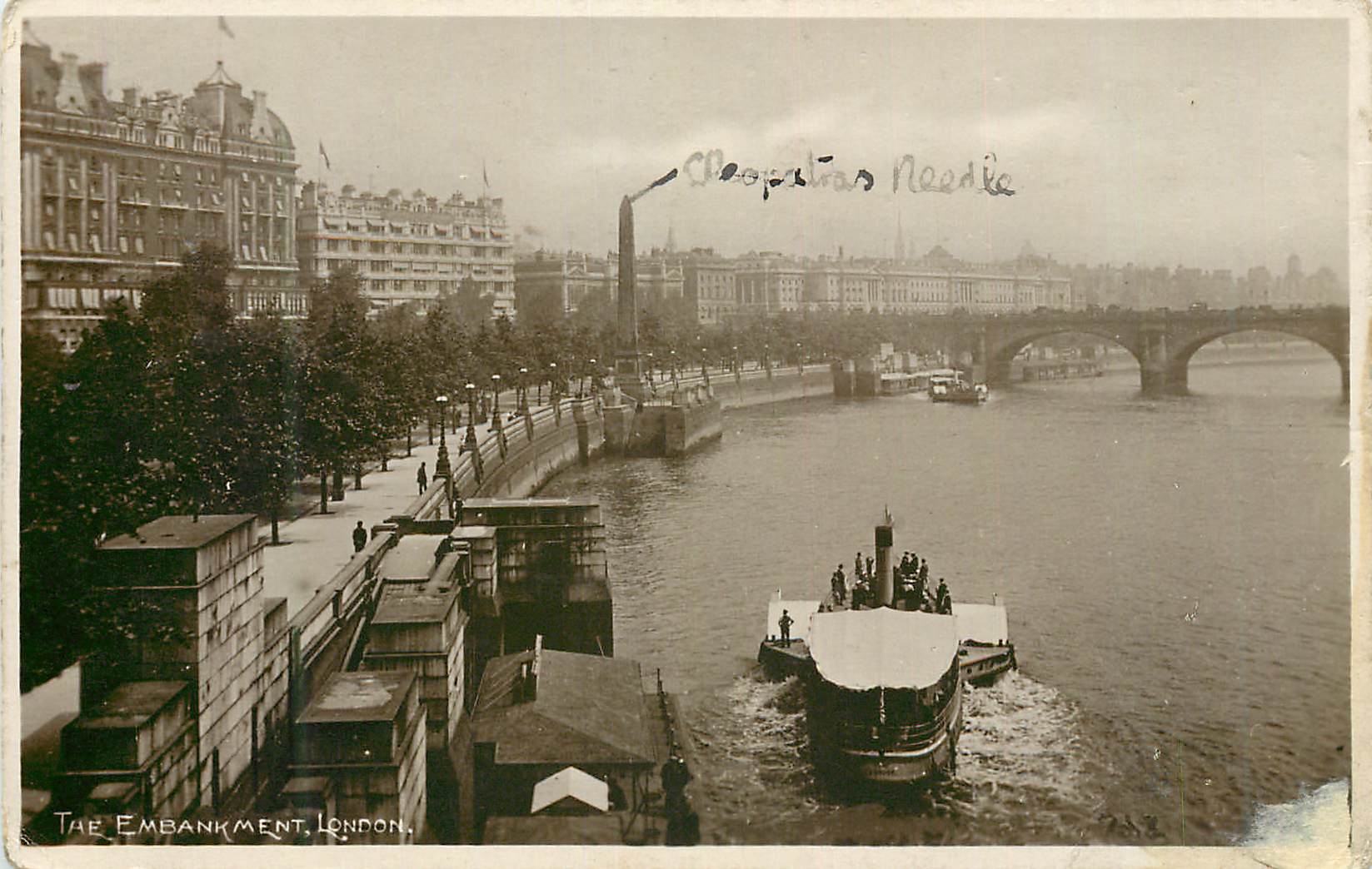 CPA London the embankment Bateau