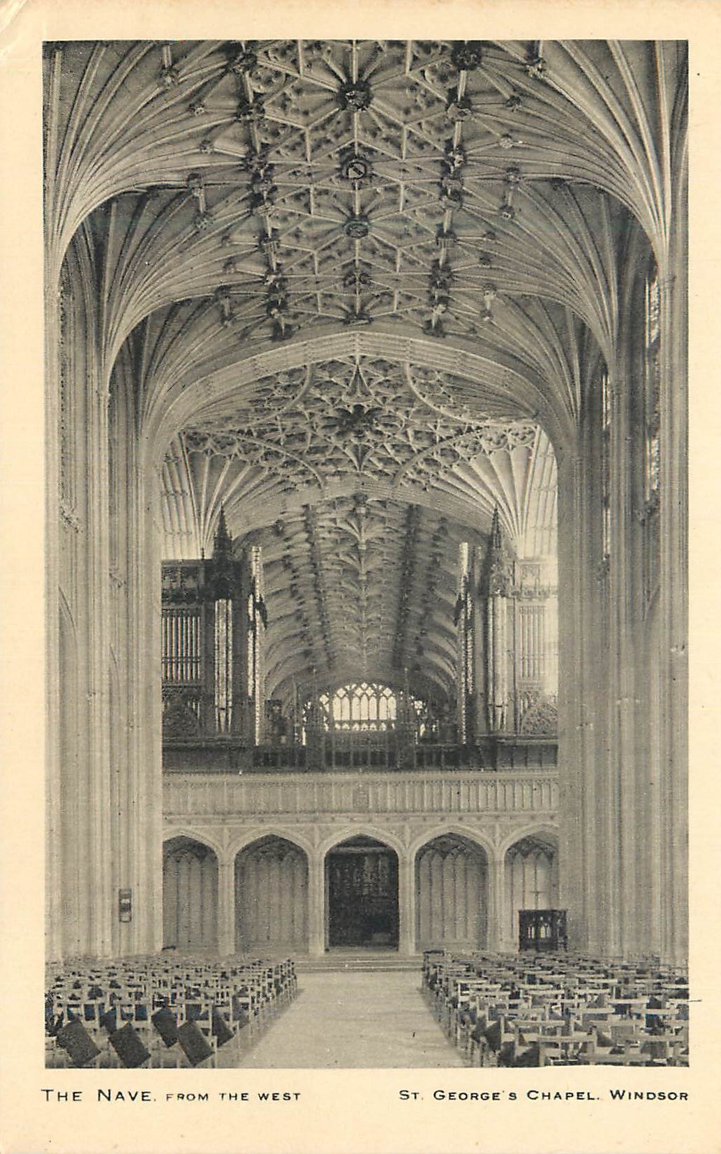 CPA The nave from the weat st gerge's chapel windsor Orgue