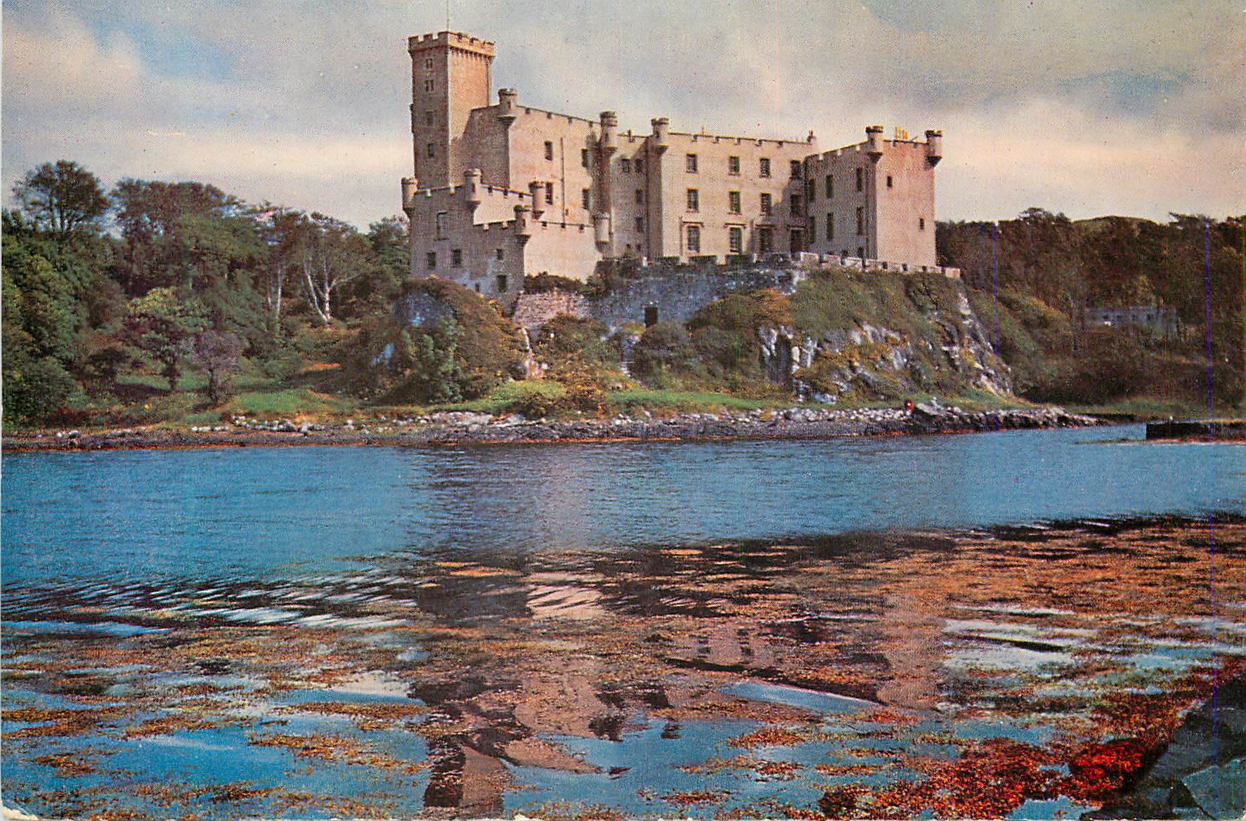 CPM Dunvegan castle ancient home of the marcleods ilse of skye